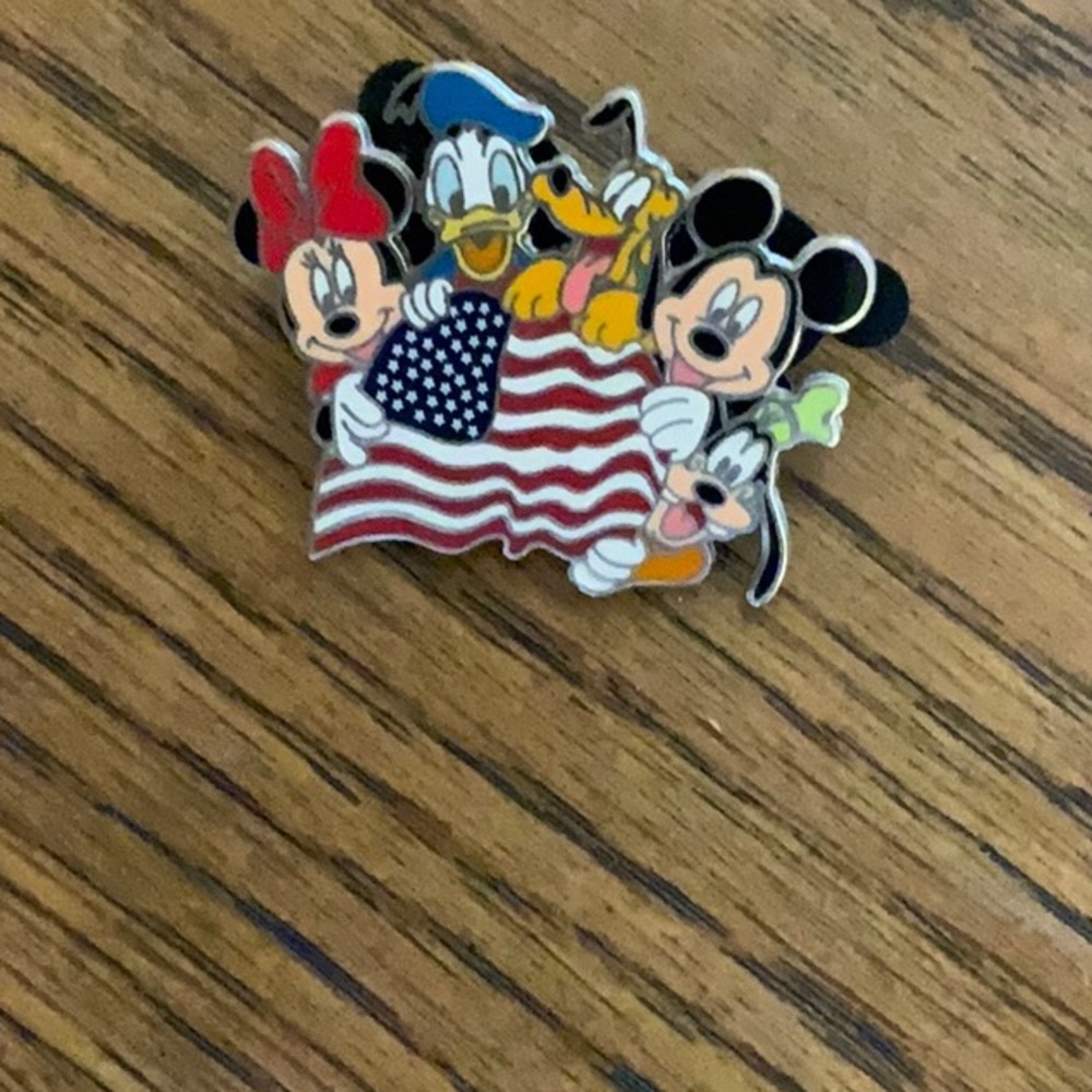 Disney mickey & friends patriotic